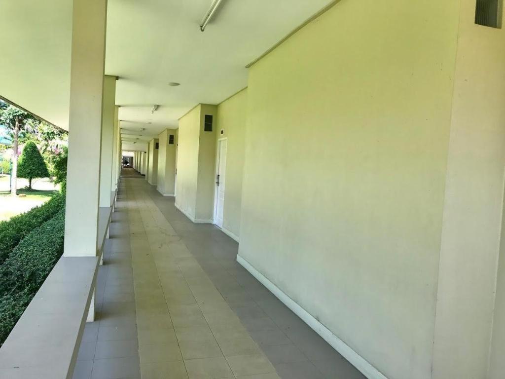 The Pine Resort Pathum Thani Buitenkant foto